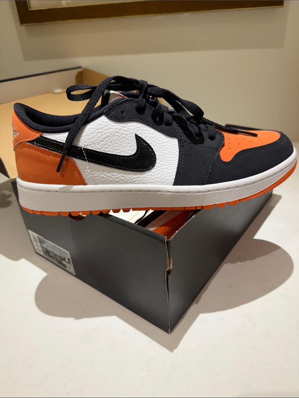 Nike Men’s Low-Top Golf Shattered Backboard Shattered Starfish - Black/ Orange